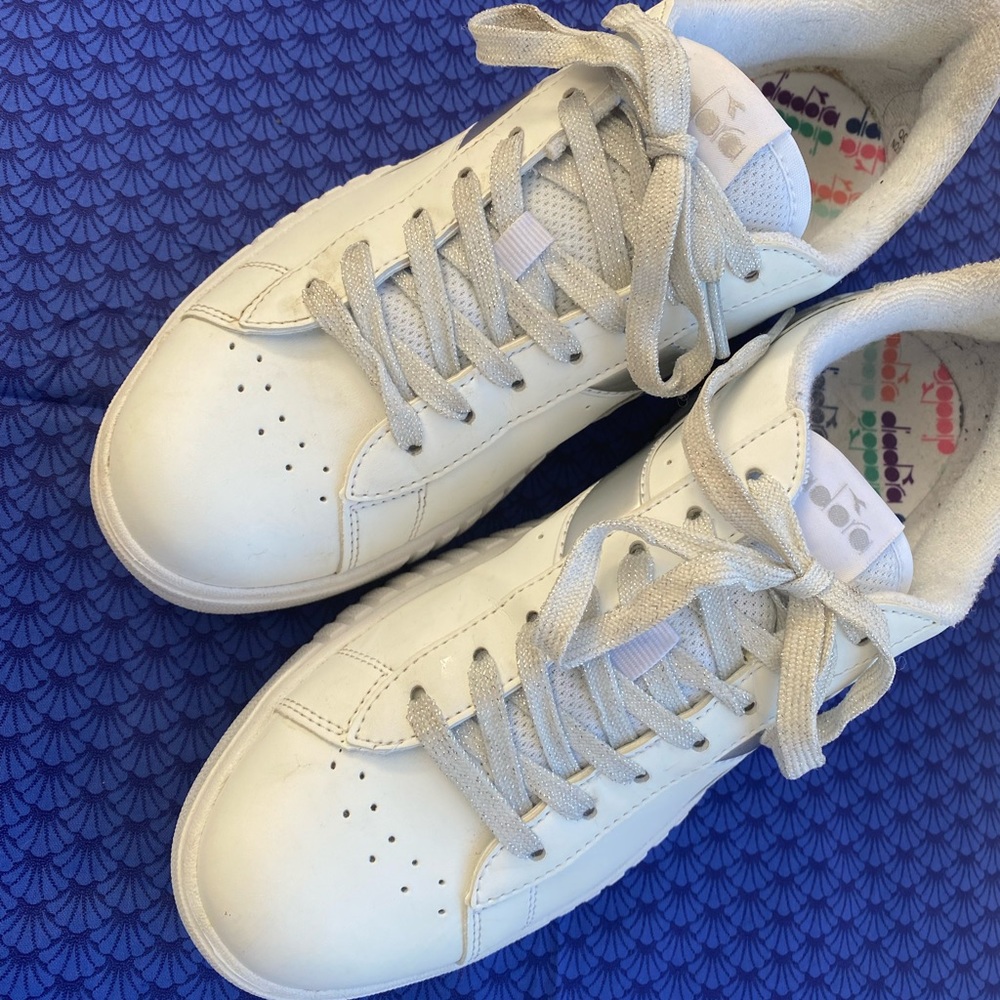 DIADORA white Trainer/Sneaker/Tennis shoes. 9M